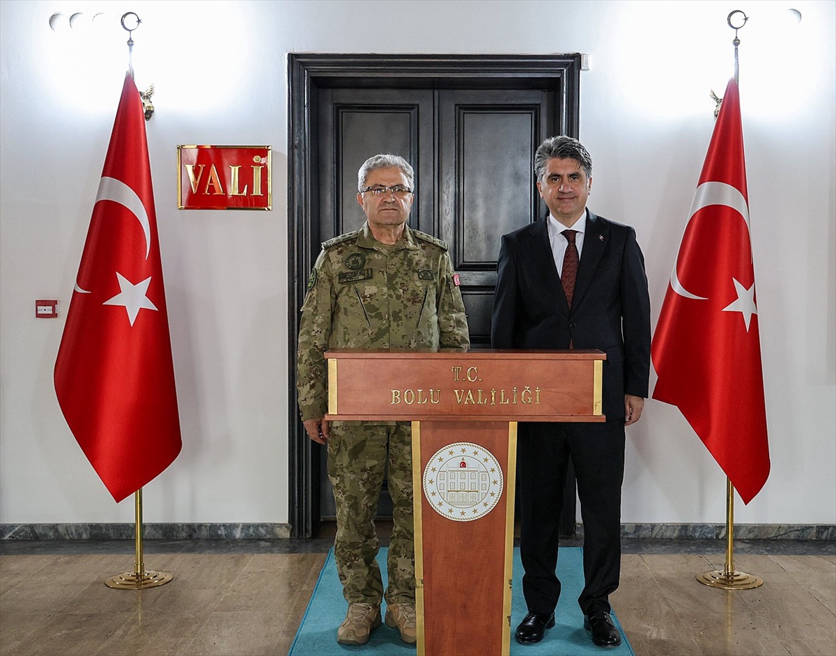 Bolu Valisi Aydın, Kara Kuvvetleri Komutanı Tokel\'e ziyaretinden dolayı teşekkür etti
