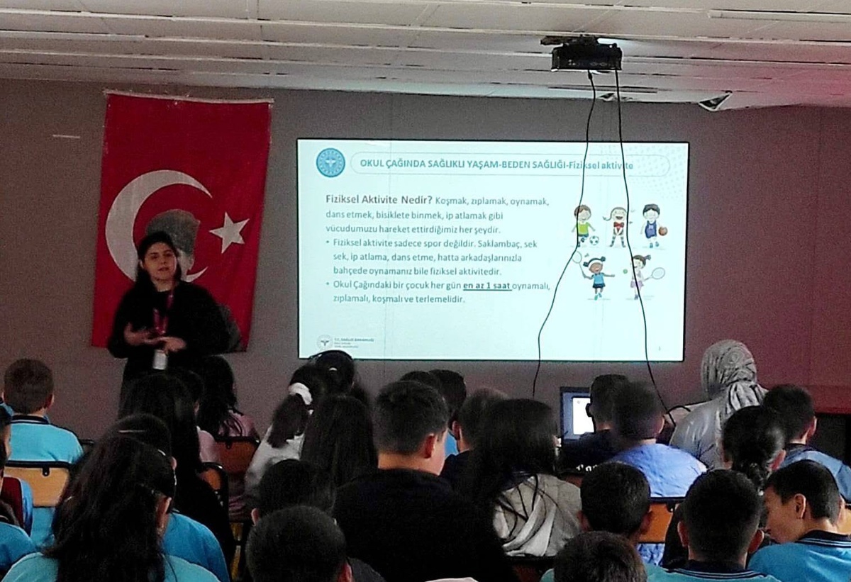 Karapınar\'da öğrenciler obezite ve akran zorbalığına karşı bilinçlendirildi