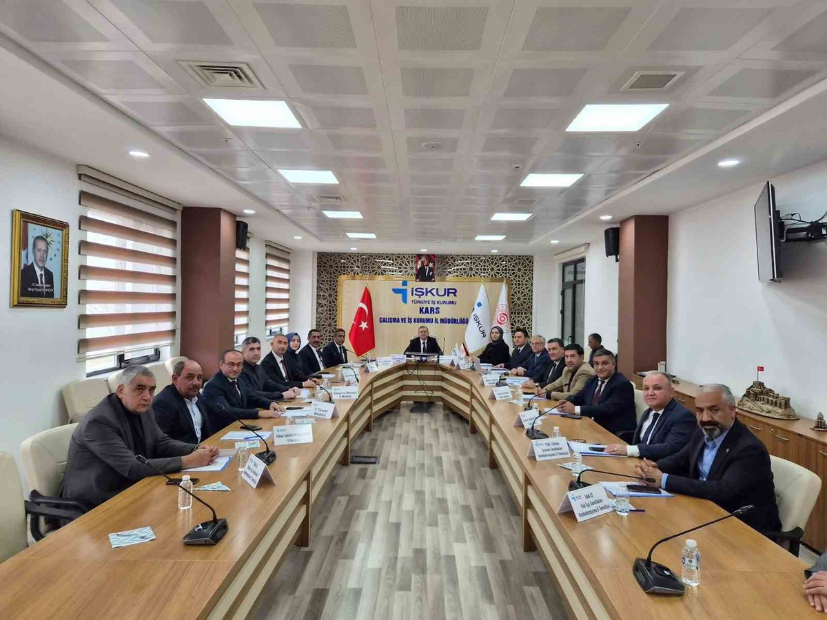 Kars İl İstihdam ve Mesleki Eğitim Kurulu, 2027 planını ve bilişim alanını görüştü