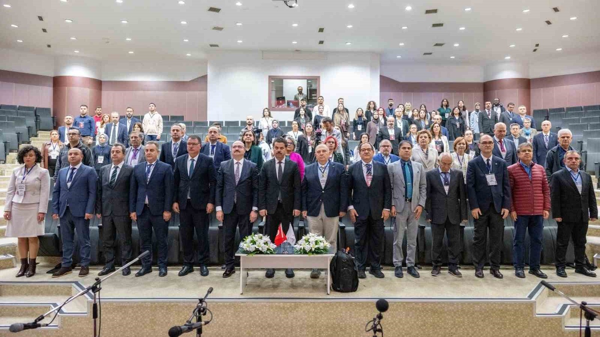 Konya\'daki Aşı Bilimi Kongresi\'nde aşıların 70 milyon hayatı kurtardığı belirtildi