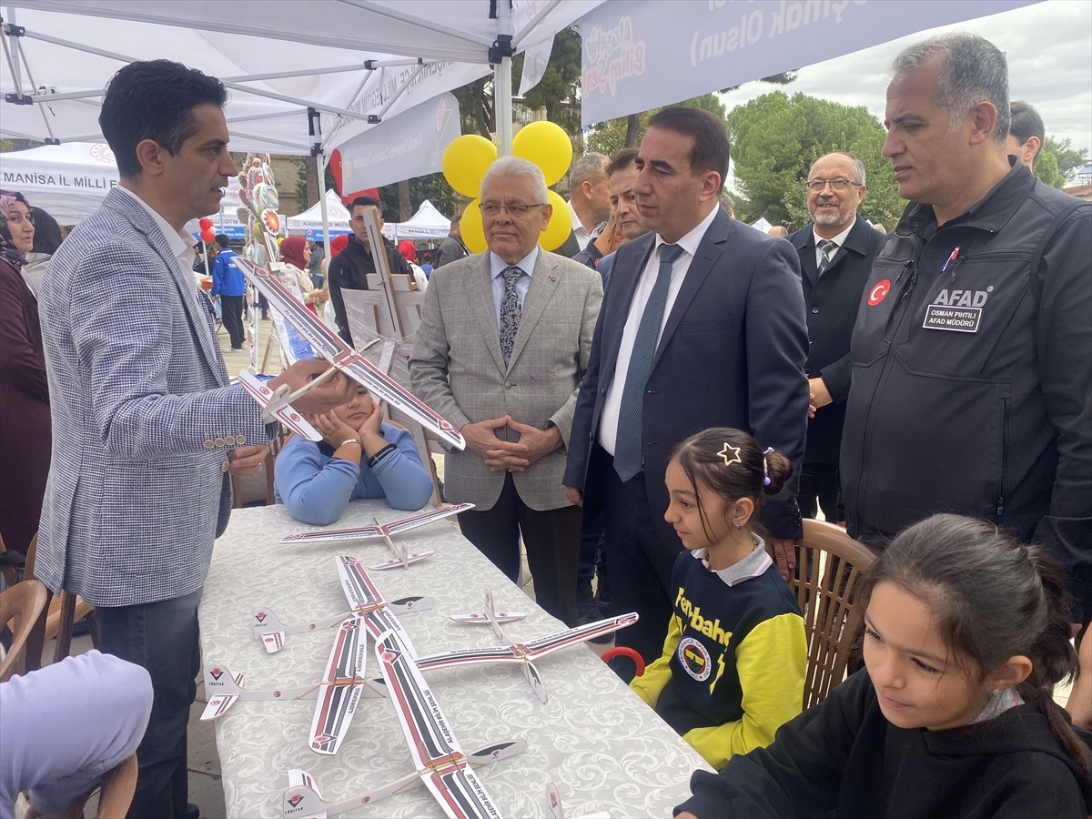 TÜBİTAK destekli Alaşehir Bilim Şenliği afet ve iklim temalı başladı, 4 gün sürecek