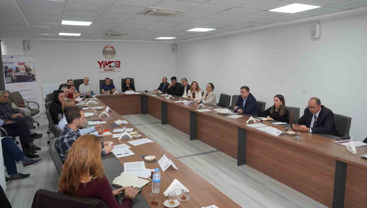 Manisa\'da Şehzadeler ve Soma gençlik merkezlerinde iki Üçüncü Mekan kurulacak