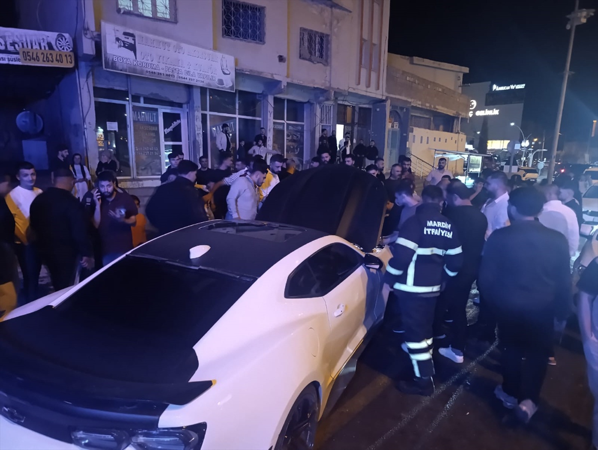 Mardin\'de üç trafik kazasında 4 kişi yaralandı, Kızıltepe\'de otomobil devrildi