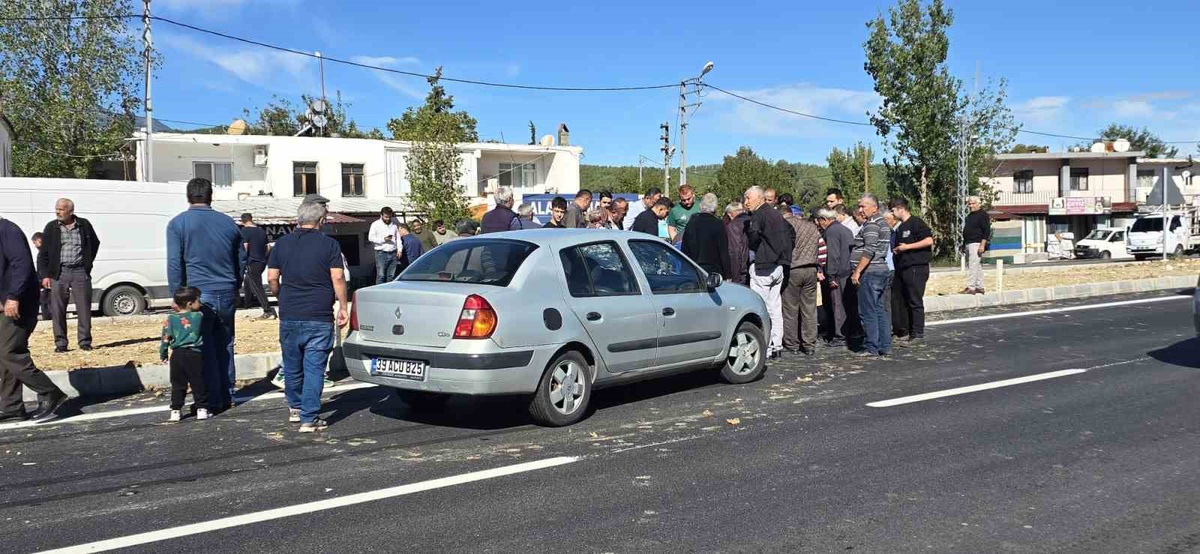 Muğla Seydikemer\'de 77 yaşındaki Şükrü Uslu\'ya otomobil çarptı, hastanede öldü