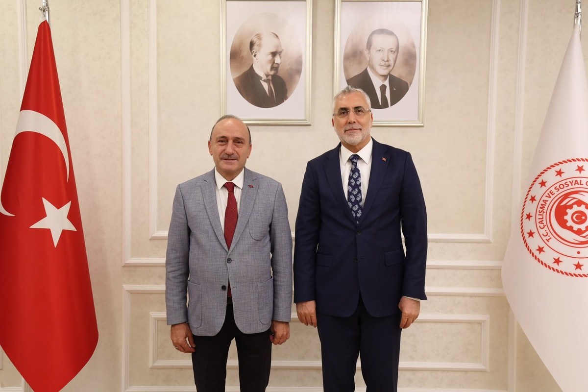 Öz Sağlık-İş\'in Kamu Çerçeve Protokolü\'nü öne çekme talebi Bakan Işıkhan\'a iletildi