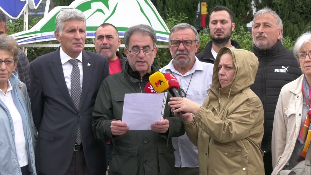Rize\'de Halk TV\'ye kayyum kararı, YENİ Parti ve STK\'lar tarafından protesto edildi