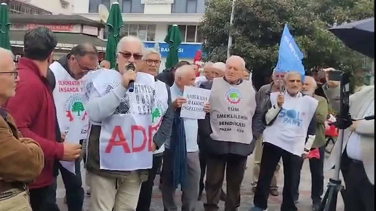 Rize Pazar\'da Emek ve Demokrasi Güçleri, Halk TV\'ye kayyum atanmasını protesto etti.