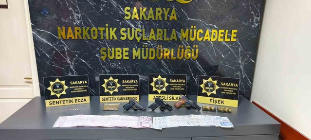 Sakarya'da narkotik operasyonda 14 gözaltı, 251 bin 300 TL ele geçirildi