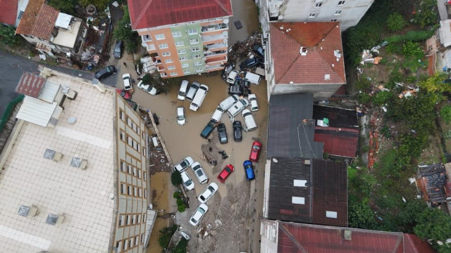 Sarıyer’de selin yol açtığı hasar havadan görüntülendi