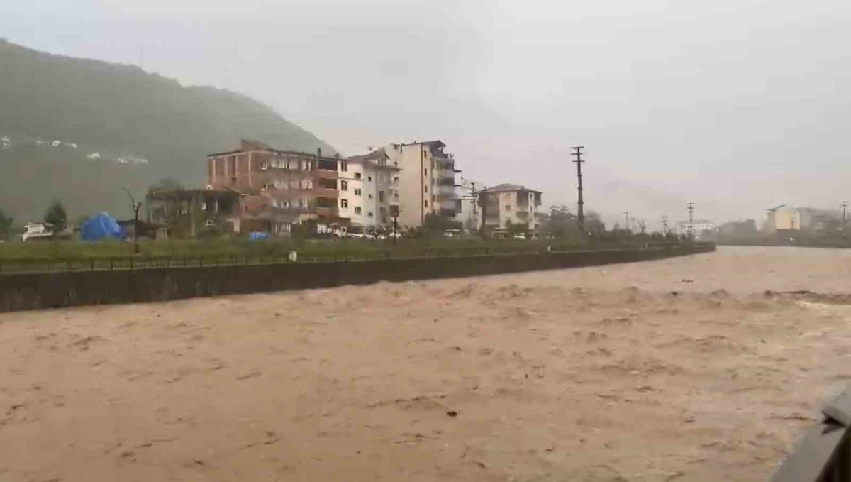 Trabzon\'da eylül yağışı 158,2 milimetreye ulaştı, ortalamayı yüzde 85 aştı