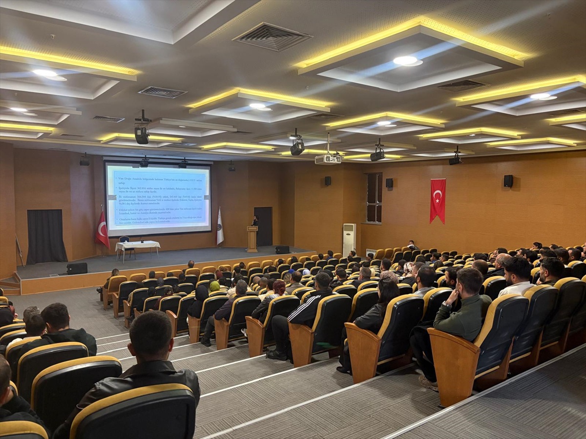 Emniyet, Van\'da 166 okul bahçe görevlisine okul güvenliği eğitimi verdi