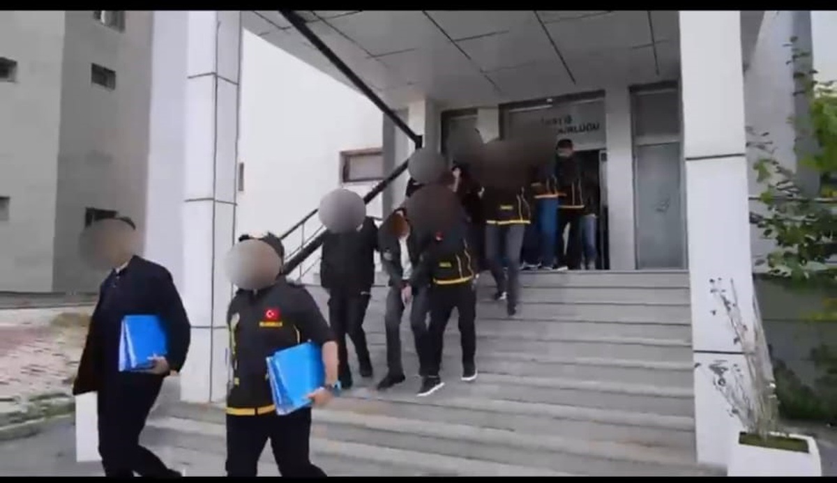 Van\'da yasa dışı bahis operasyonunda gözaltına alınan 14 şüpheliden 11\'i tutuklandı