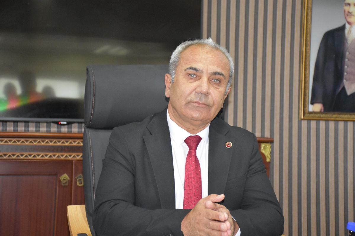 Yahşihan\'da başkan vekilliği seçimini AK Partili Hamdi Açıkgöz 10 oyla kazandı