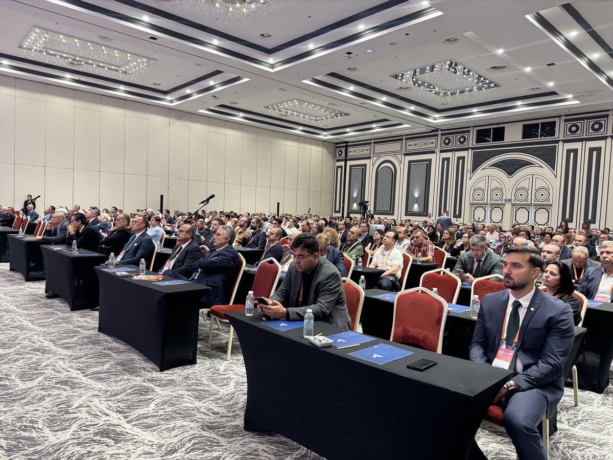 Antalya\'da 14. Göğüs Cerrahisi Kongresi 700\'ün üzerinde cerrahı ağırlıyor