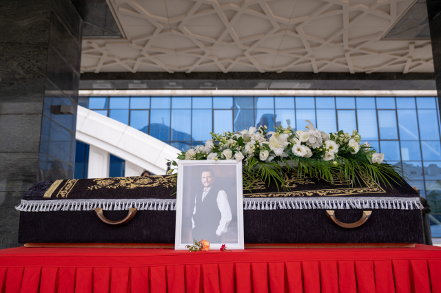 Usta sanatçı Alpay son yolculuğuna uğurlandı
