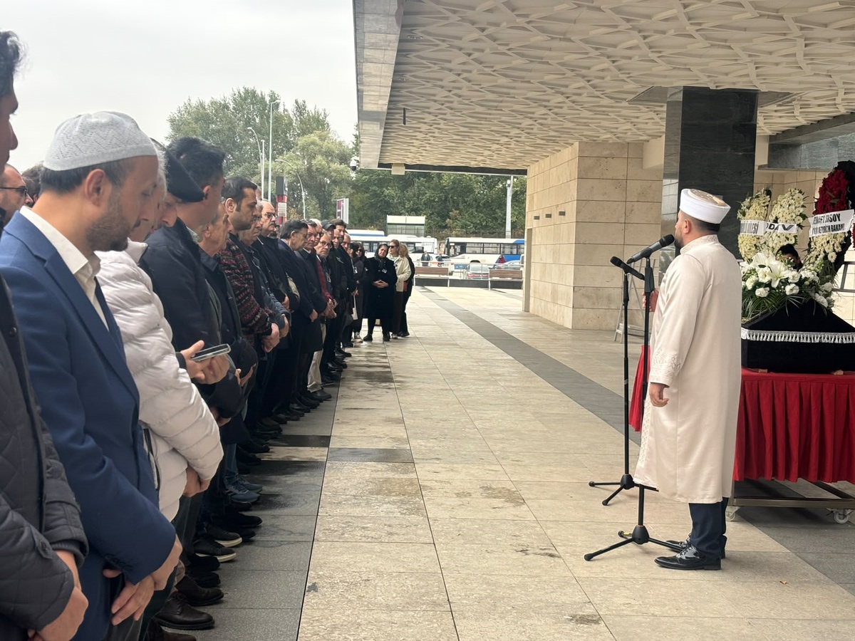 Usta sanatçı Alpay Nazikoğlu, 91 yaşında Antalya\'da vefat etti, Ankara\'da defnedildi