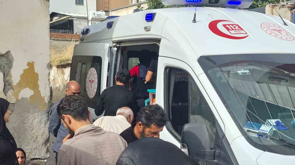 Adıyaman\'da motosiklet sürücüsü, çarptığı 5 yaşındaki çocuğu yaralı bırakıp yaya kaçtı