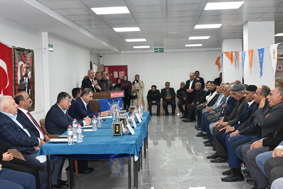 AK Parti Hizan danışma meclisi toplantısına Şanlıurfa Milletvekili Cevheri katıldı