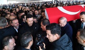 AK Parti'ye geçeceği konuşulan Alper Yeğin, Cumhurbaşkanı Erdoğan ile aynı karede