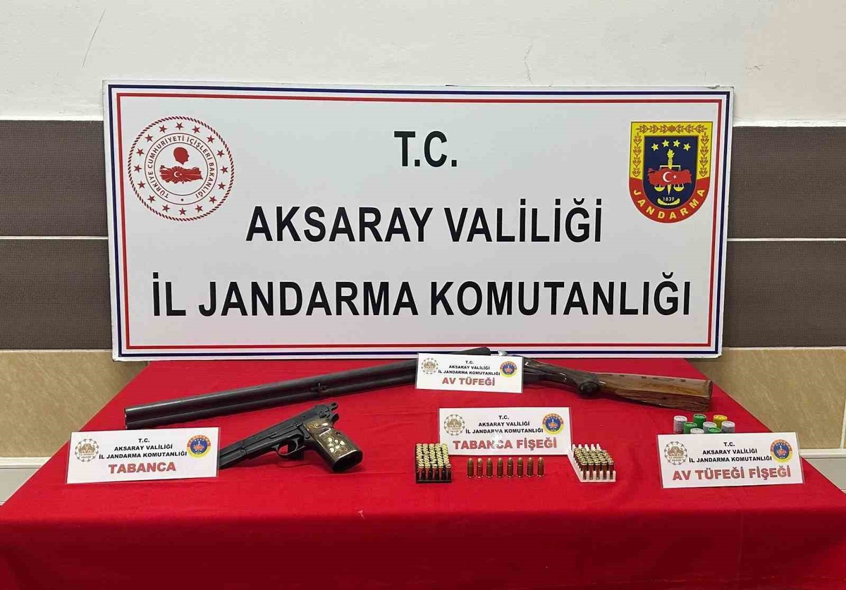 Aksaray\'da 3 ilçede eş zamanlı silah operasyonunda 5 şüpheli gözaltına alındı