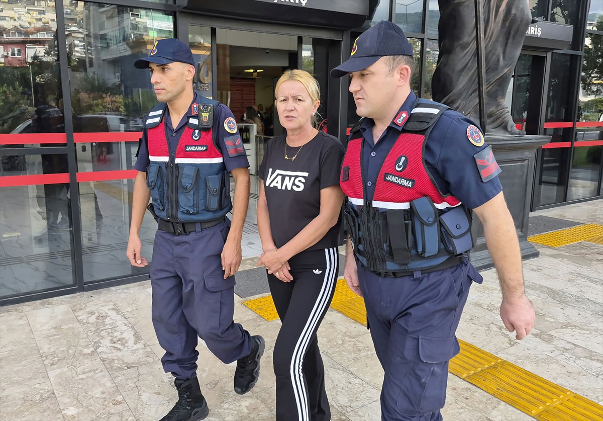 İddiaya göre Alanya\'da otelde düşen Polonyalı turist 5 gün sonra öldü, eşi tutuklandı