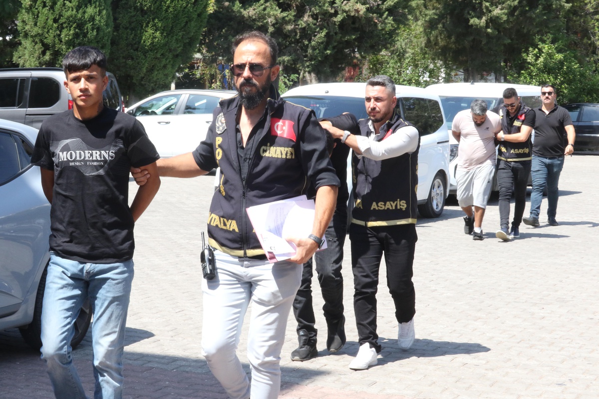 Antalya\'da düğün kavgası davasında 2 sanık ömür boyu, 1 sanık 16 yıl 8 ay hapis aldı