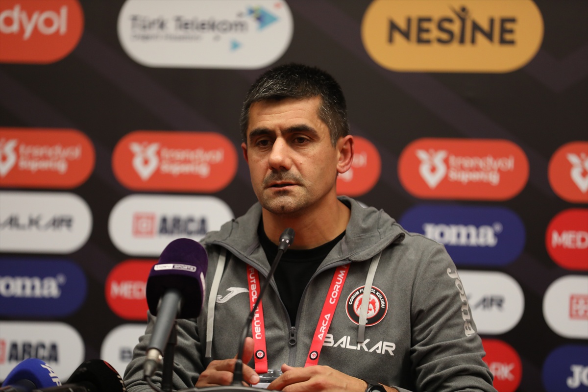 Arca Çorum FK, Çaykur Rizespor\'u 2-1 yendi, Hüseyin Çayır galibiyetten mutlu oldu