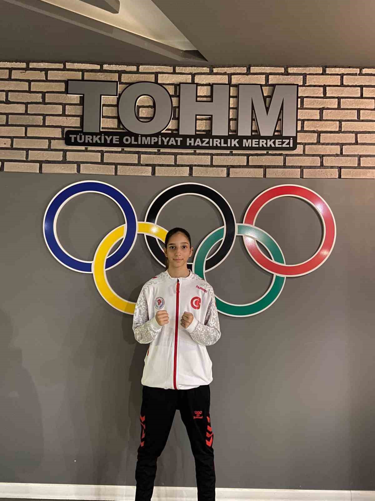 Aydınlı milli boksör Vesile Yağmur Yılmaz, U-15 Avrupa Şampiyonası'nda ringe çıkacak
