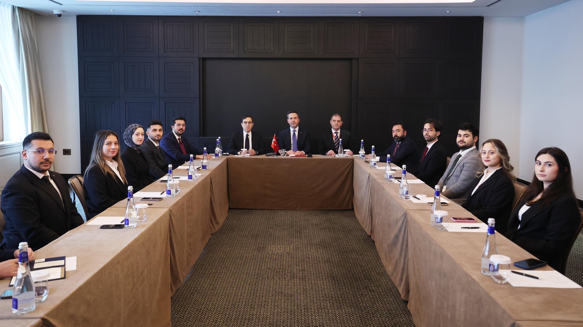 Bakan Bayraktar, 526 öğrenciden 322\'sinin Akkuyu\'da göreve başladığını açıkladı