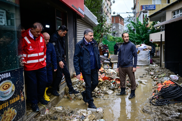 Bakan Kurum ve Bakan Çiftçi, Ayazağa'da incelemelerde bulundu