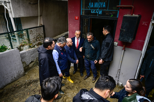 Bakan Kurum ve Bakan Çiftçi, Ayazağa'da incelemelerde bulundu