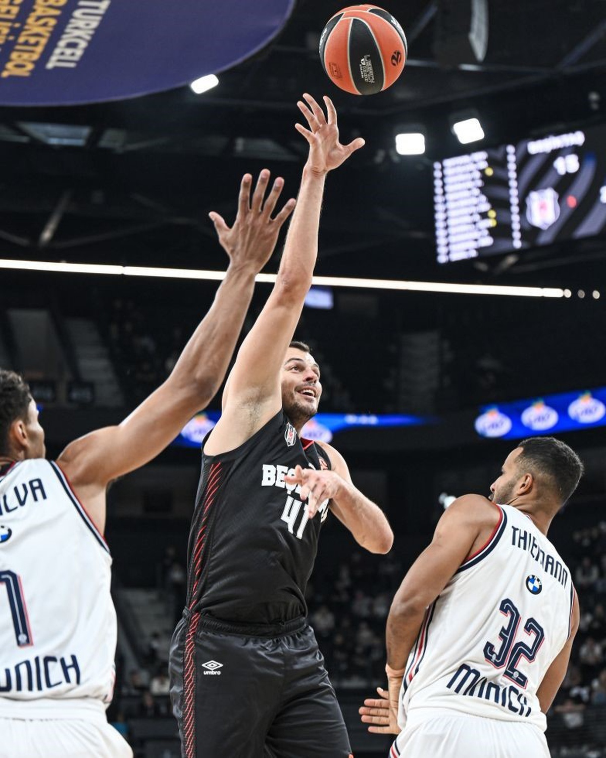 Beşiktaş, Bayern Münih\'i 95-87 yendi, Jaylen Nowell 21 sayıyla öne çıktı