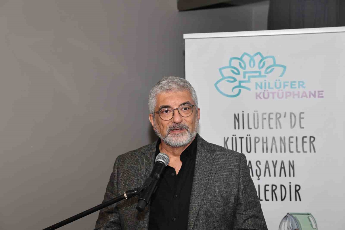 BUYAZ İhsan Üren Şiir Ödülü\'nü \'Uyanınca Ben Burdayım\' ile Emin Kaya kazandı