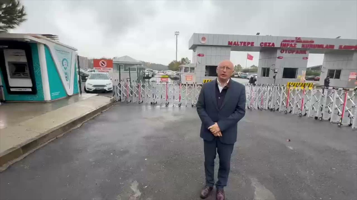Çakırözer, Maltepe Cezaevi önünde tutuklu gazetecilerin özgür kalmasını istedi