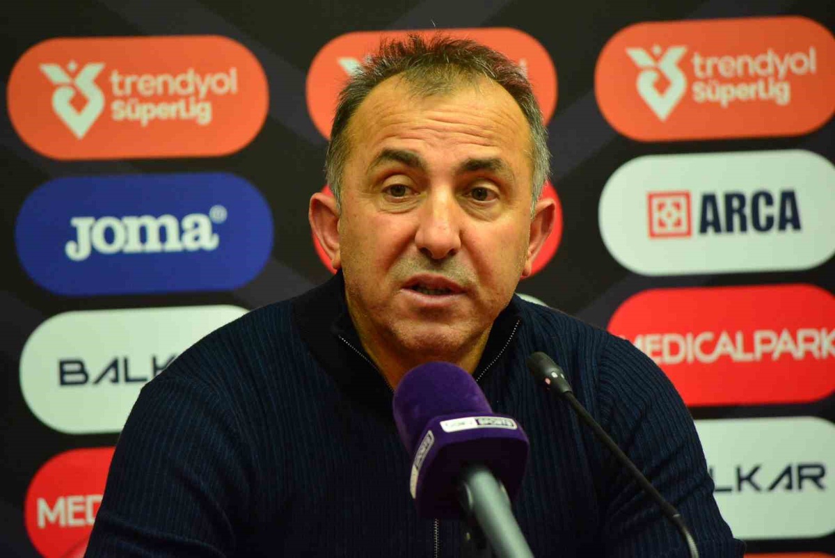 Recep Uçar, Çaykur Rizespor\'un Çorum FK\'ya 2-1 yenildiği maçta sorumluluğu üstlendi