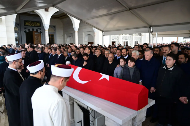 Dündar Ziya Gültekin'e veda! Cenazeye Cumhurbaşkanı Erdoğan'ın sözleri damga vurdu