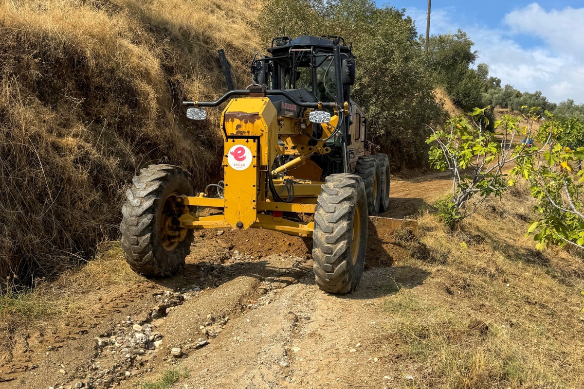 Efeler Belediyesi sağanak sonrası Alatepe ve Aşağı Kayacık\'ta yolları ulaşıma açtı