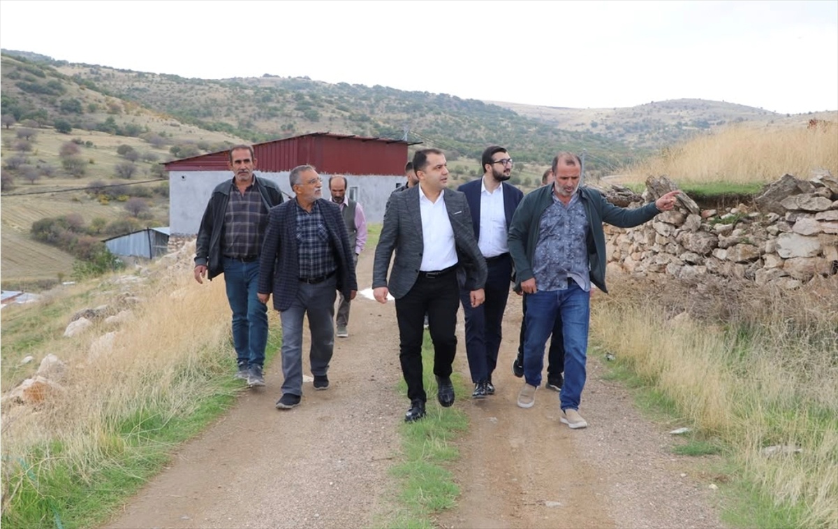 Elazığ Keban Kaymakamı Onur, Dürümlü köyü ziyaretinde vatandaşları dinledi
