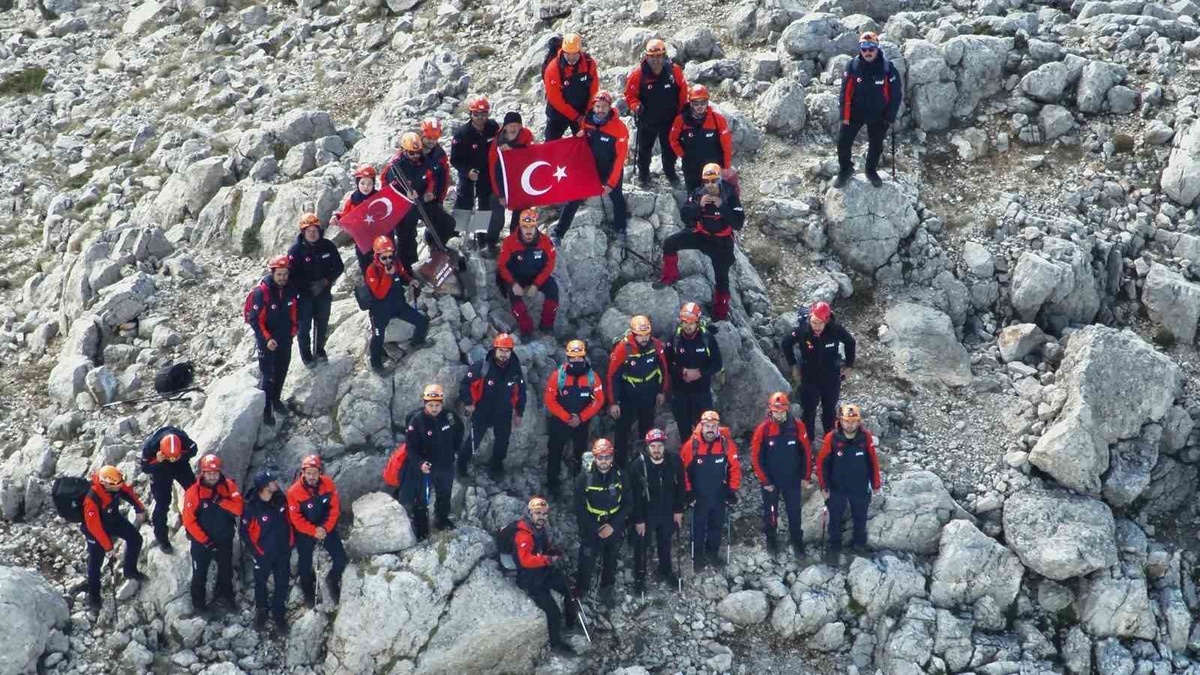 Eskişehir AFAD, Isparta\'daki kampta Dedegöl ve Davraz\'da kapasitesini güçlendirdi
