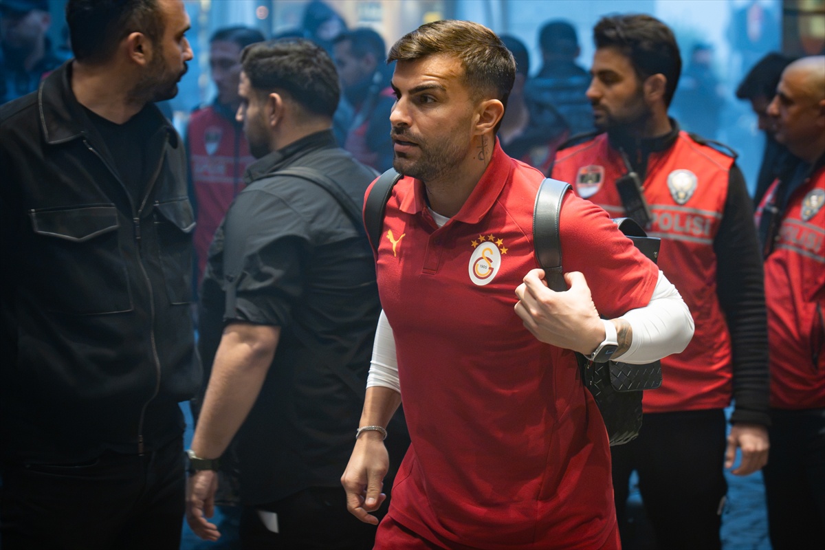 Gençlerbirliği maçı için Ankara\'ya gelen Galatasaray, Eryaman\'da 16.00\'da oynayacak