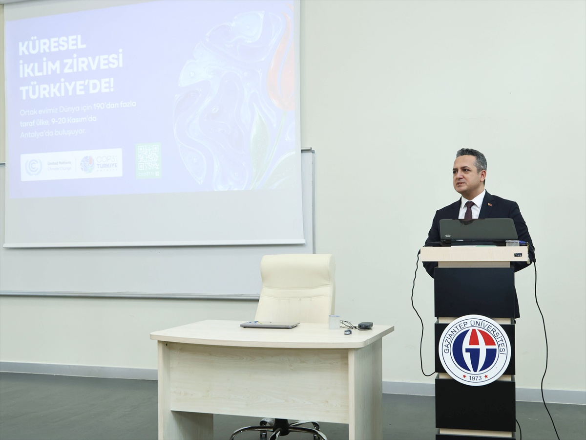 COP31 gönüllülük etkinliği GAÜN\'de Çevre Bakanlığı ve UKX işbirliğiyle yapıldı