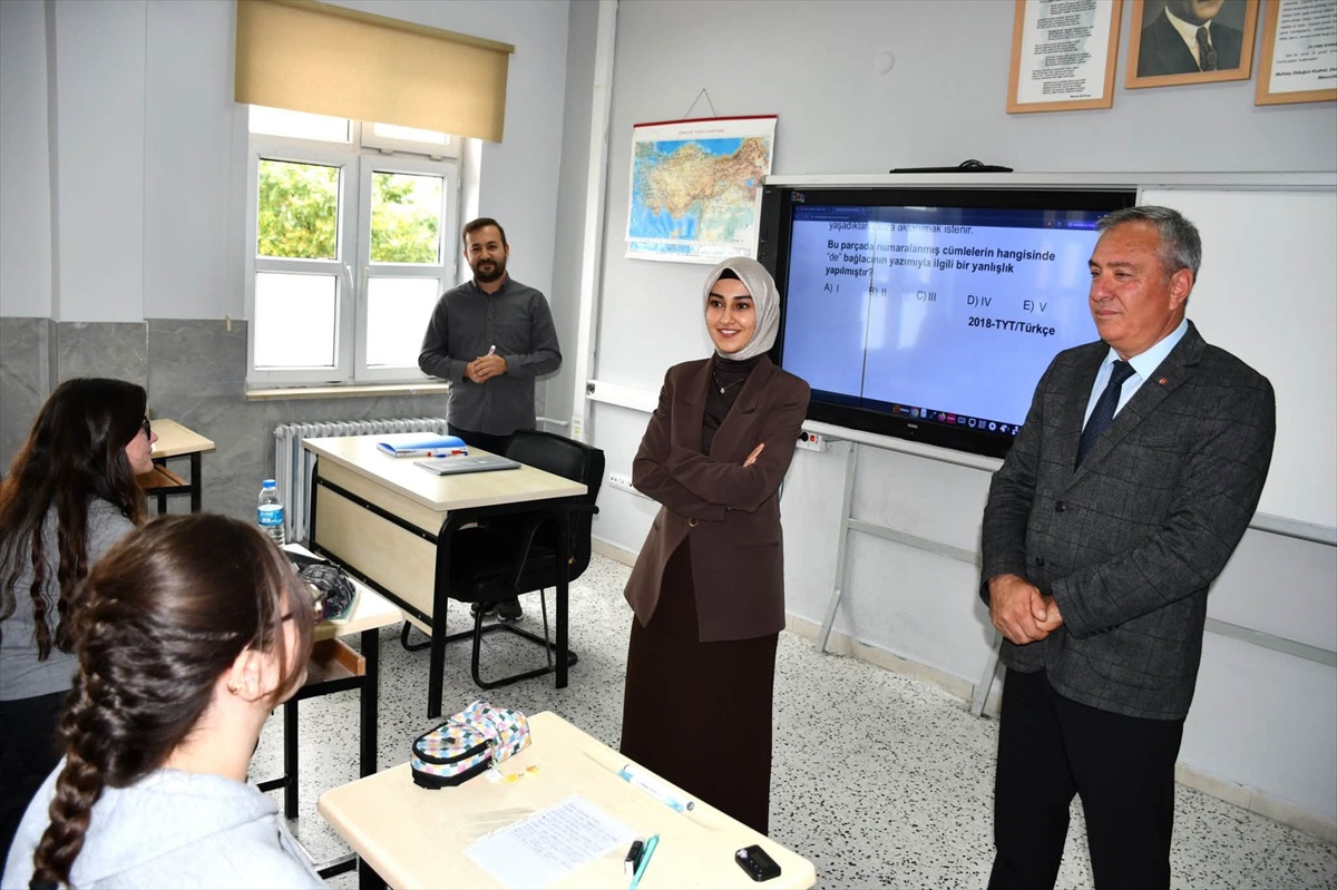 Gümüşhacıköy Kaymakamı Güneş, Hasan Coci Anadolu Lisesi\'nde öğrencilerle buluştu