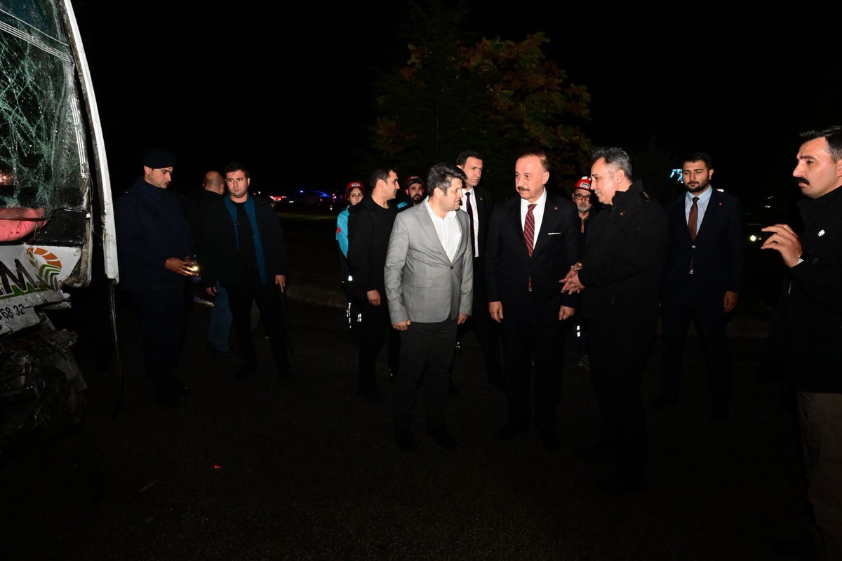 Isparta Valisi Erin, kazada yaralanan 17 kişide hayati tehlike olmadığını söyledi