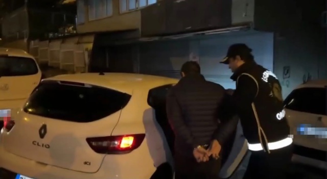 İstanbul’da FETÖ operasyonu! Aralarında aktif kamu görevlisi de var: 19 gözaltı