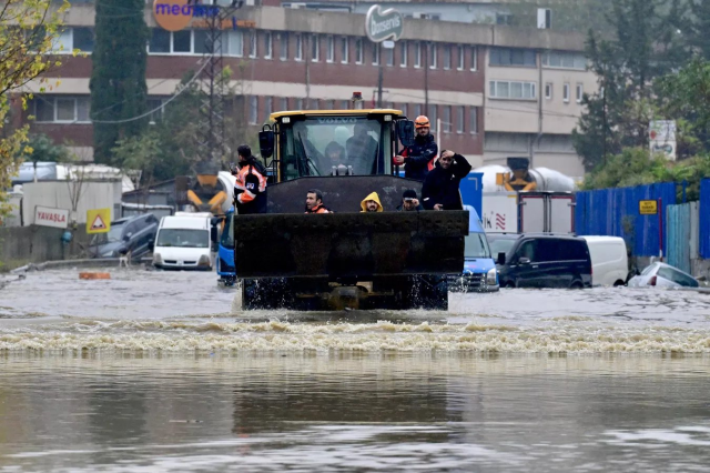 İstanbul için 2. alarm! Bu 5 ilçede yaşayanlar dikkat: Zorunlu değilse çıkmayın