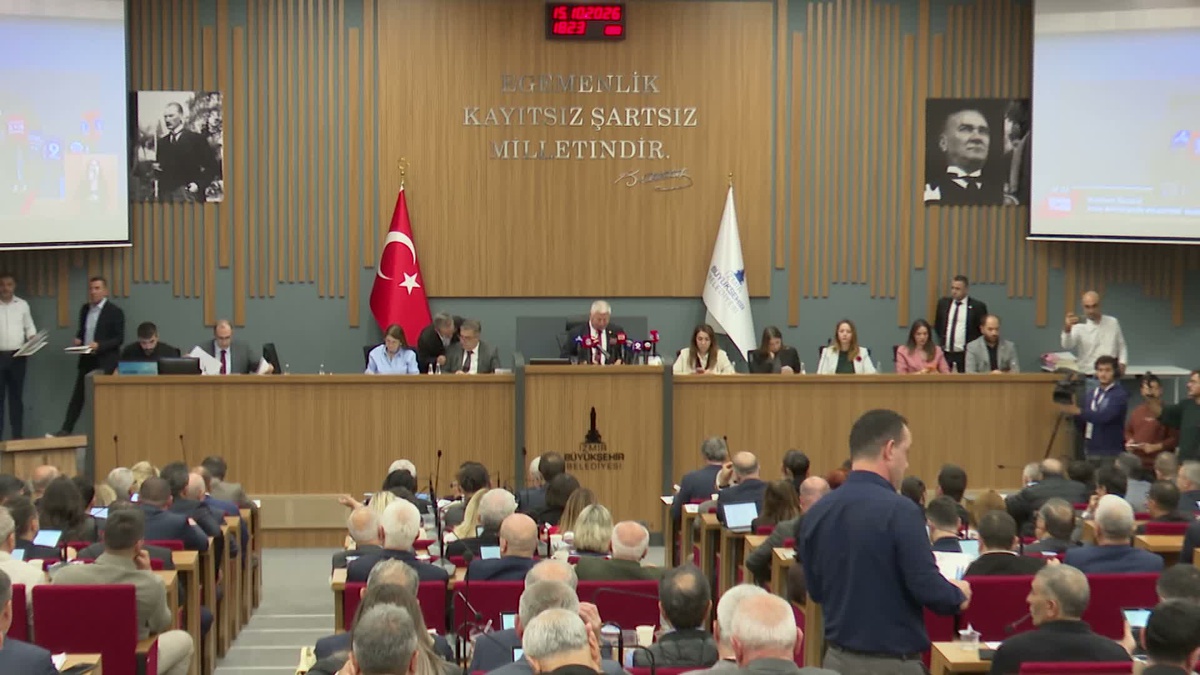 İzmir Meclisi İZBAN\'da 90 dakika aktarmayı geri getirdi, 29 Ekim\'de ulaşım 1 kuruş
