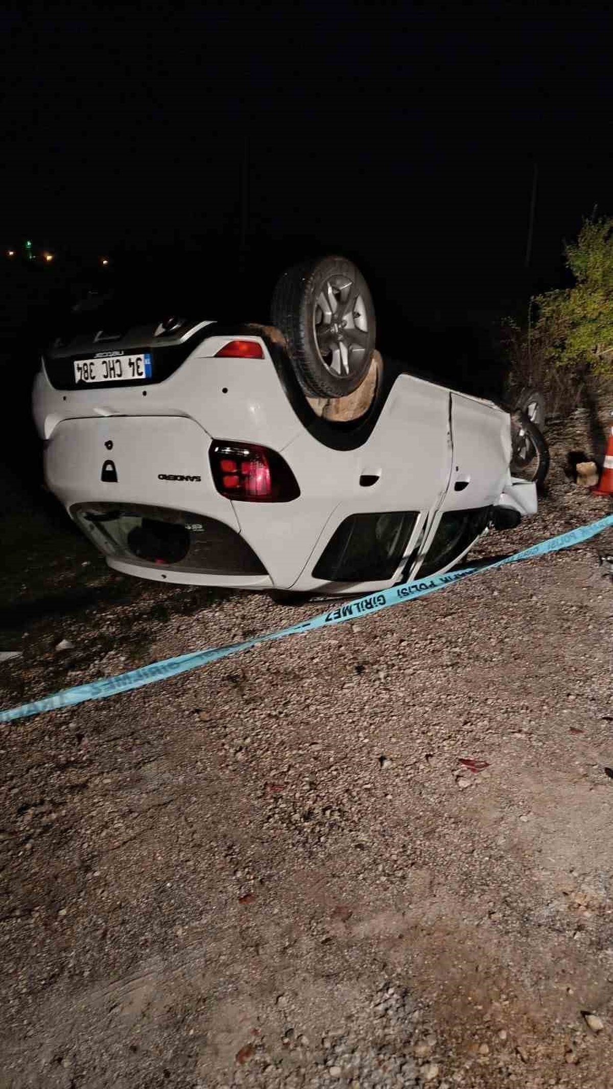 Kastamonu Seydiler\'de şarampole takla atan otomobilin sürücüsü hastaneye kaldırıldı