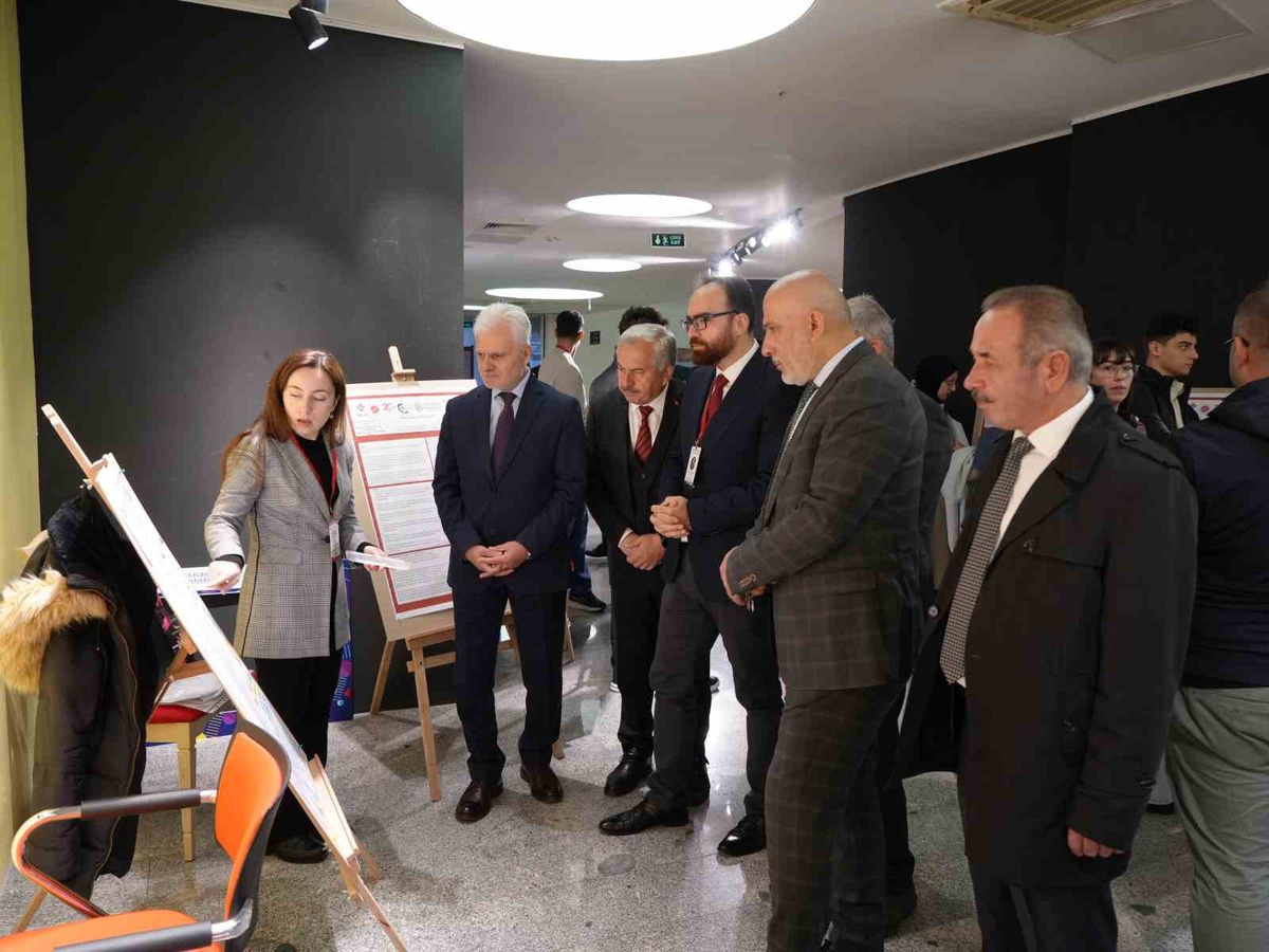 Kastamonu Üniversitesi\'nde proje pazarı başladı, onaylı TÜBİTAK projesi 1200\'ü aştı