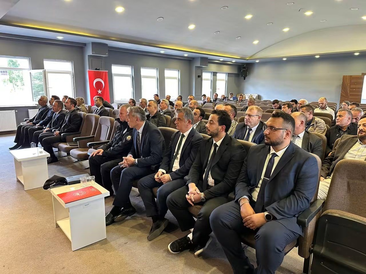 Konya Bozkır\'da muhtarlar ve idare şube başkanları istişare toplantısında buluştu