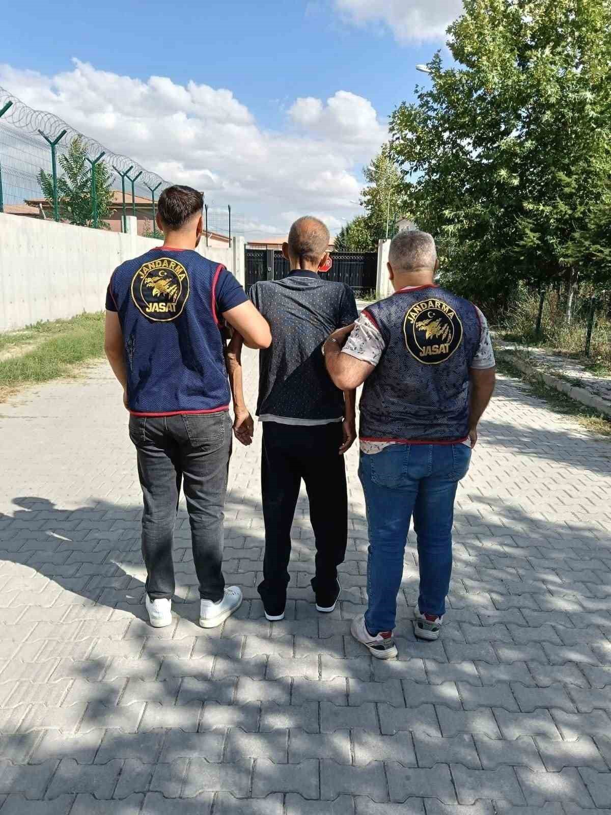 Konya\'da jandarmanın 15 günlük denetiminde 698 bin 37 kişi sorgulandı, 315 kişi yakalandı